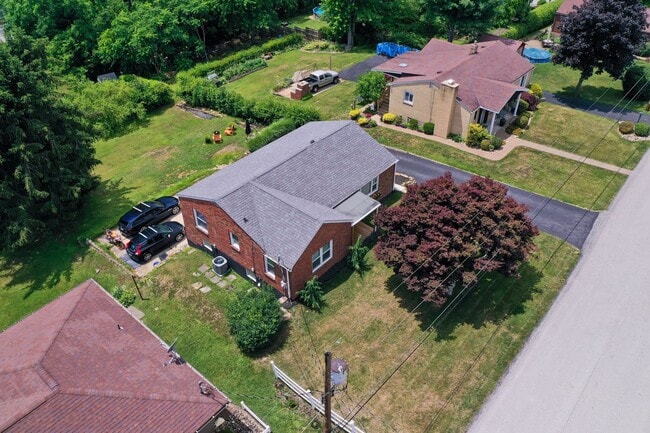 Building Photo - Charming 3-Bedroom, 2-Bath Single-Family H...