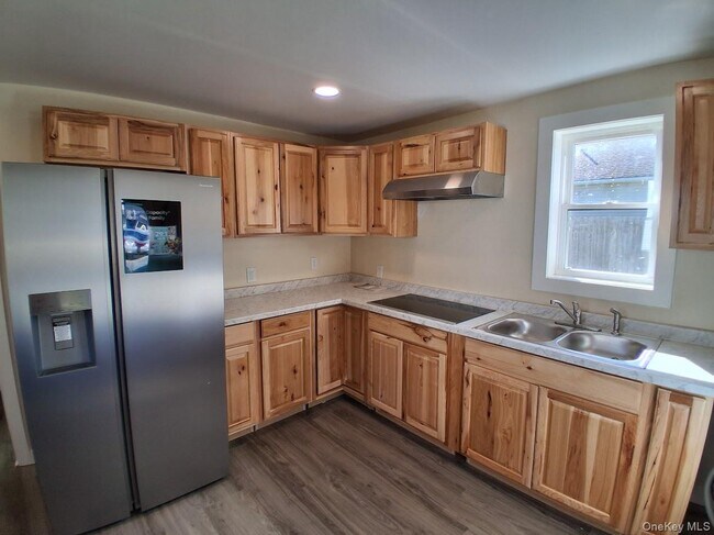 Building Photo - 12 Tobacco Ln