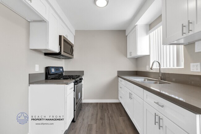 Foto del edificio - 15205 Raymond Ave