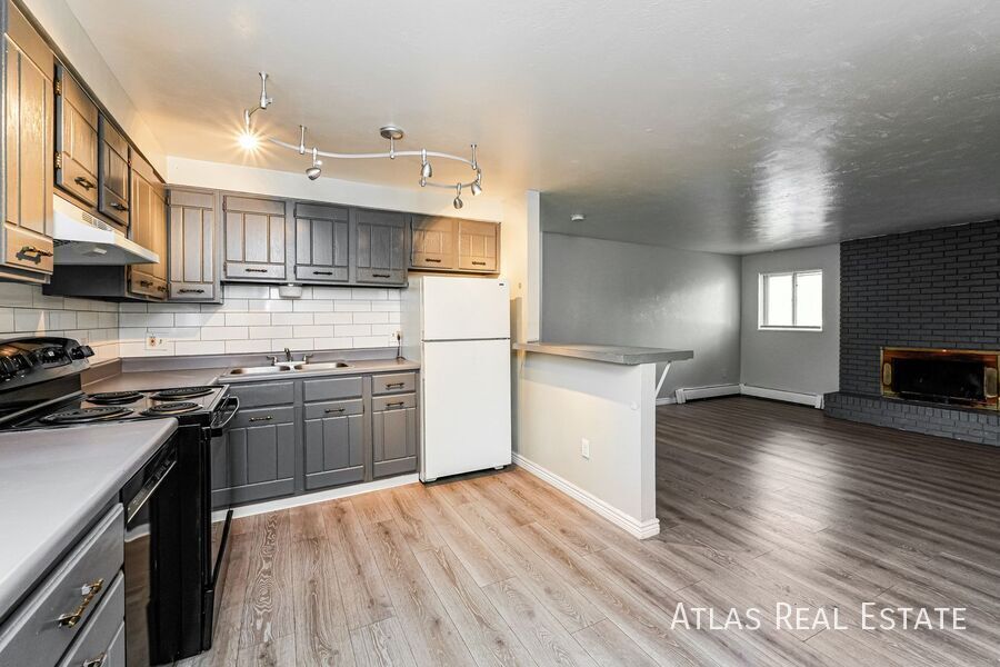 Photo - 2840 Montebello Drive W-2