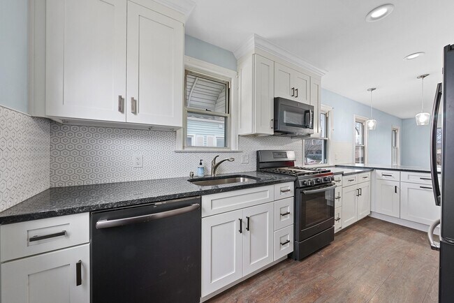 Foto del edificio - 2727 Bellwood Ave