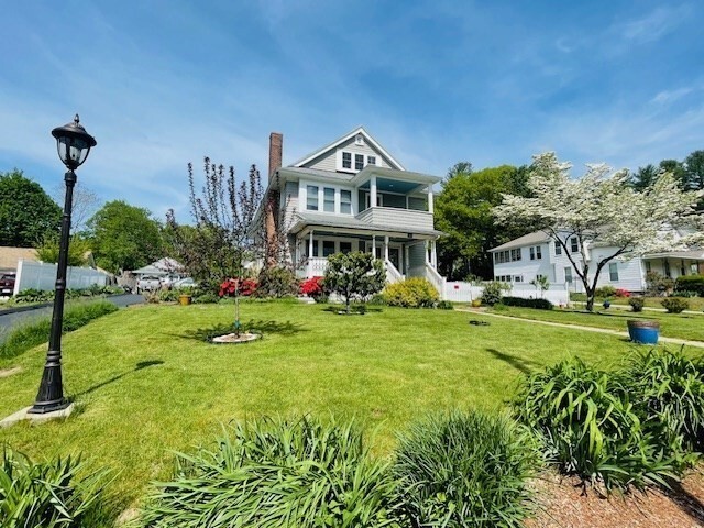 Primary Photo - 369 May St