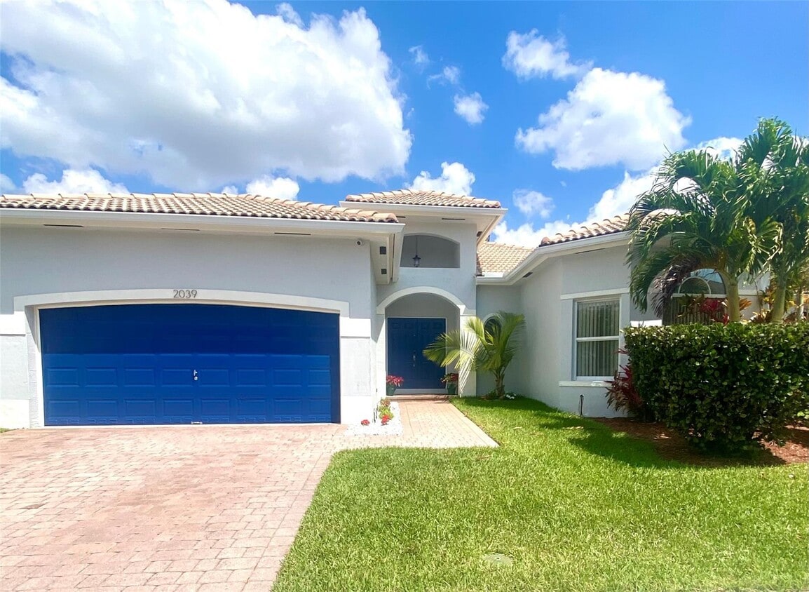 Primary Photo - 2039 SE 18th Ct