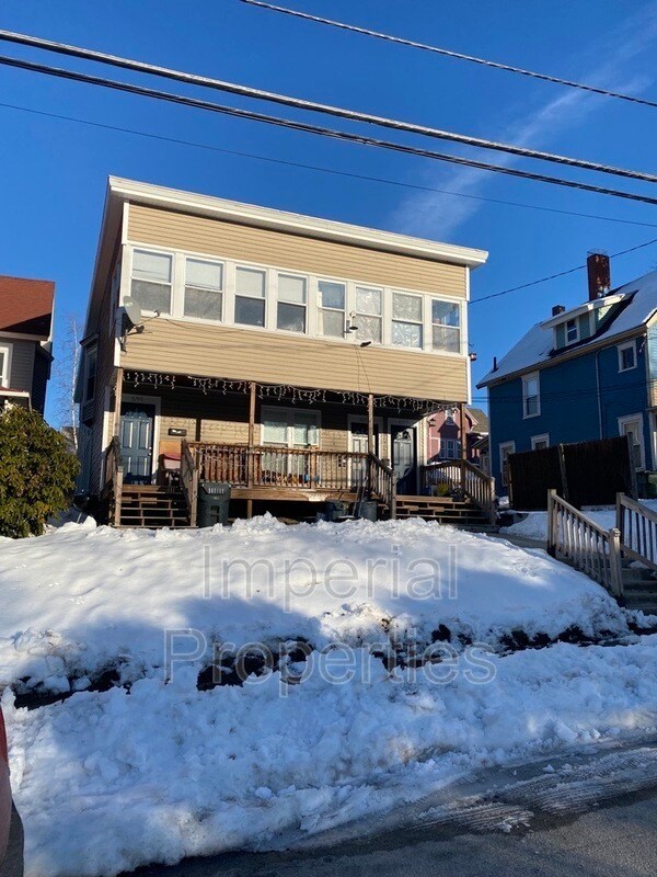 691 Hall St, Manchester, NH 03104 Condo for Rent in Manchester, NH