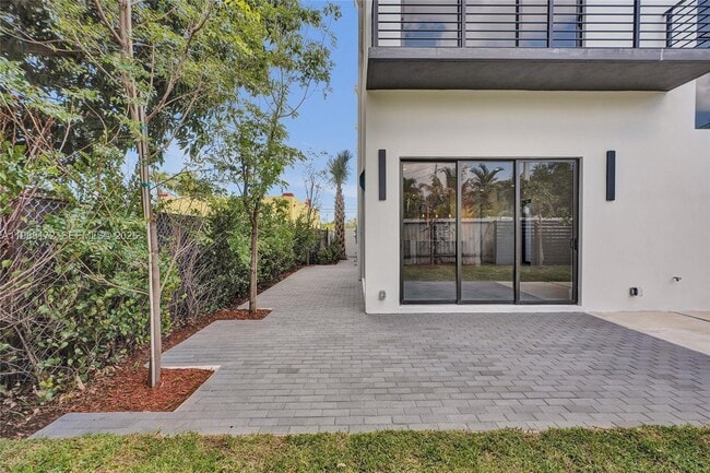 Foto del edificio - 2421 SW 16th Ter