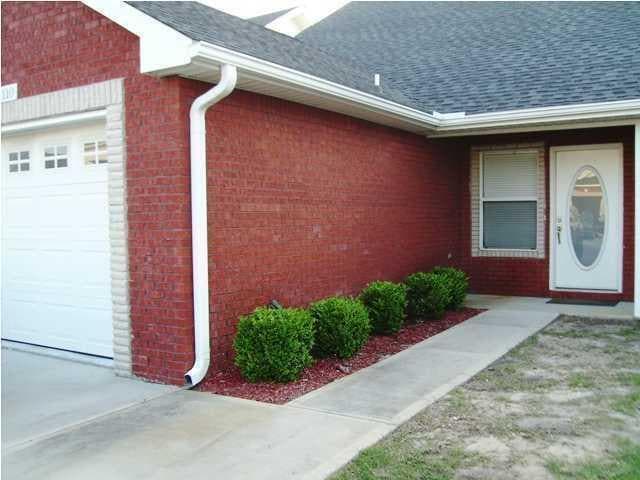 Foto principal - 1150 Airport Rd