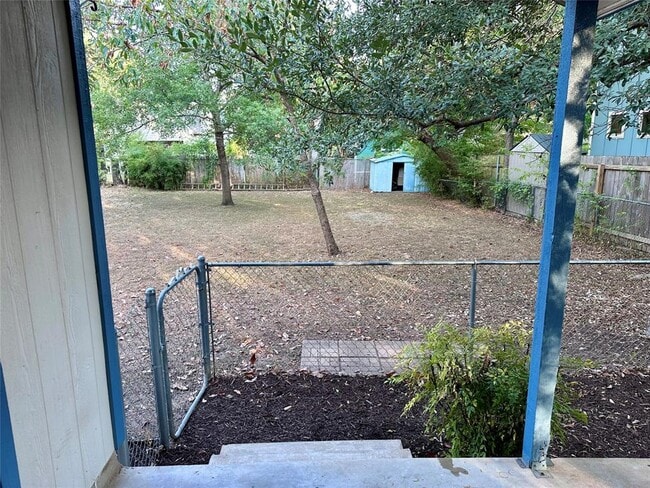 Building Photo - 5619 Clay Ave