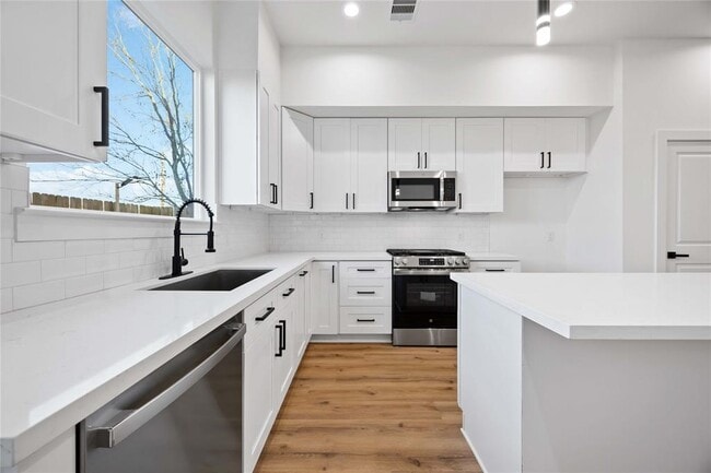 Building Photo - 7719 Orebo St