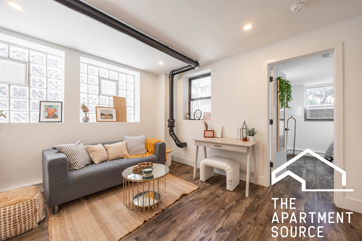 Foto principal - 941 W Carmen Ave