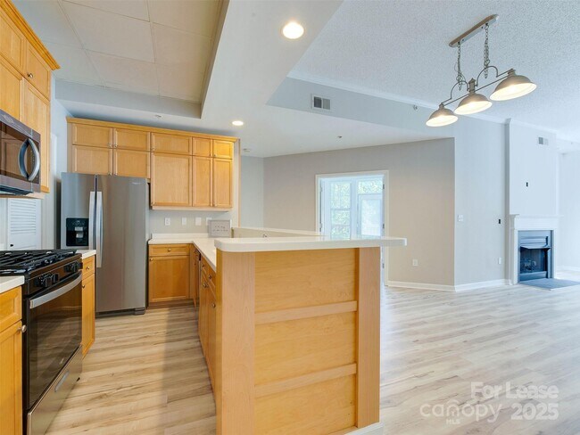 Foto del edificio - 405 W 7th St