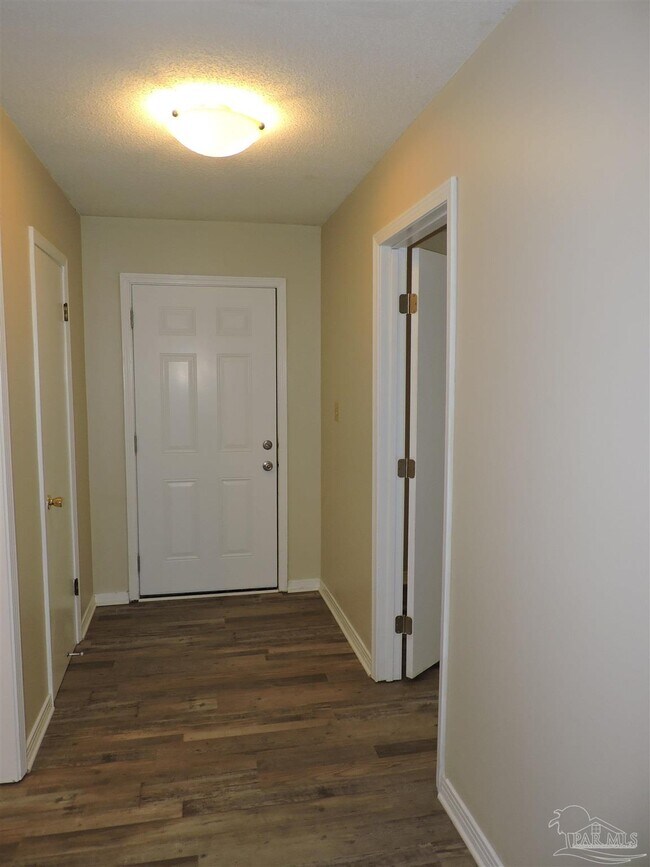 Foto del edificio - 3206 Raines St