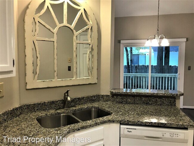 Building Photo - 2 br, 2 bath House - 3909 King Edward Ct.