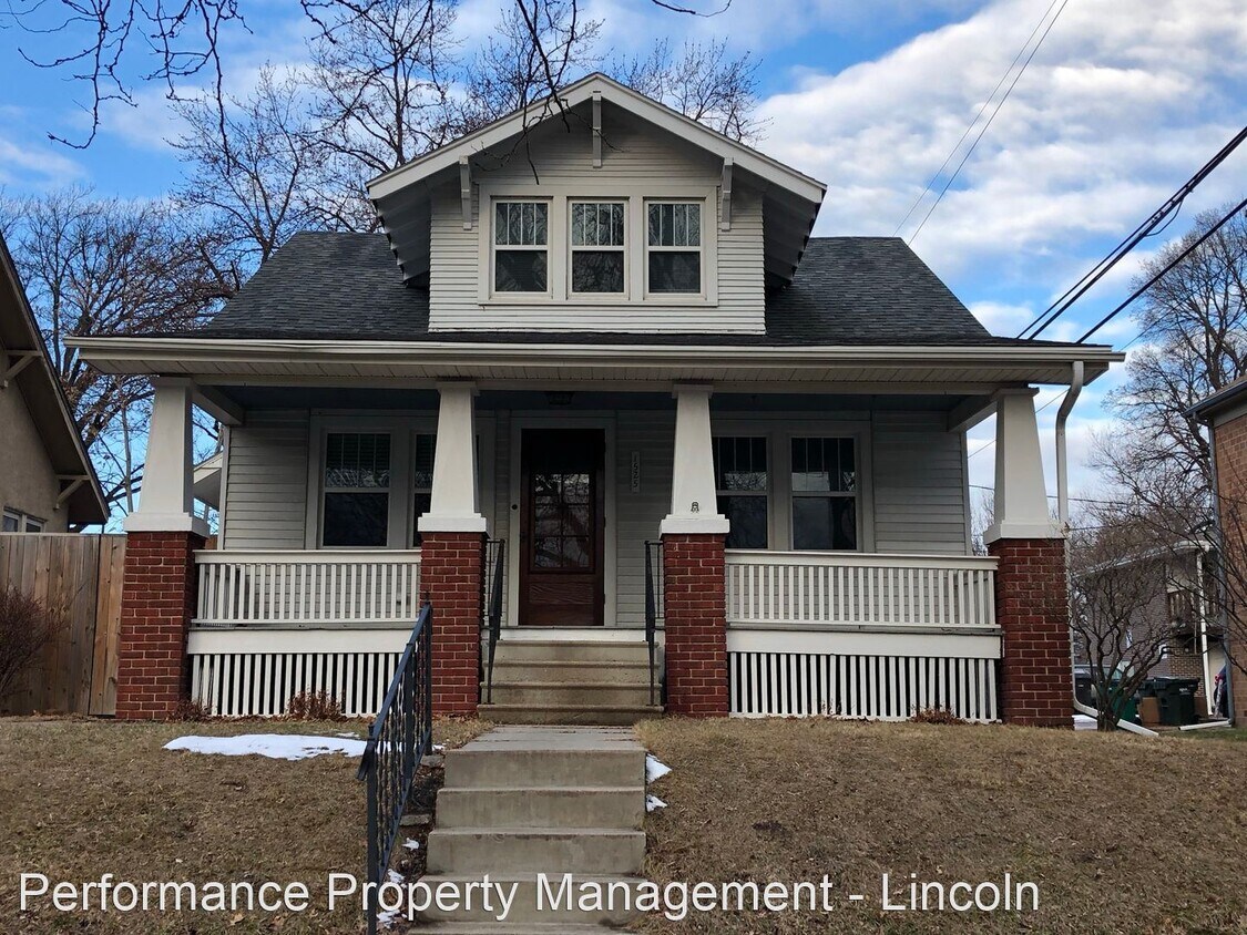 Foto principal - 4 br, 2 bath House - 1525 South 11th Street