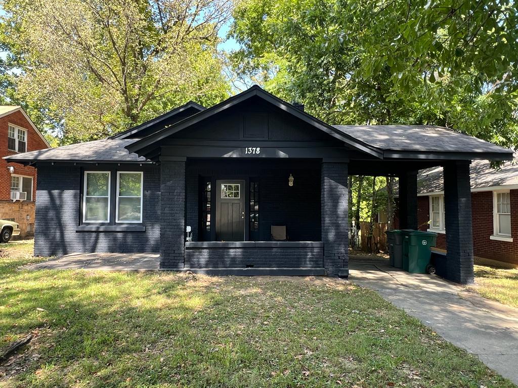 Primary Photo - 1378 S Pkwy E