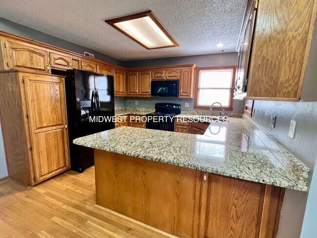 Building Photo - Amazing 3 Bedroom Home!
