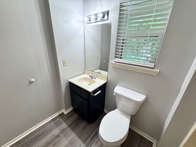 Foto del edificio - 1309C Access Road, Oxford, MS 38655