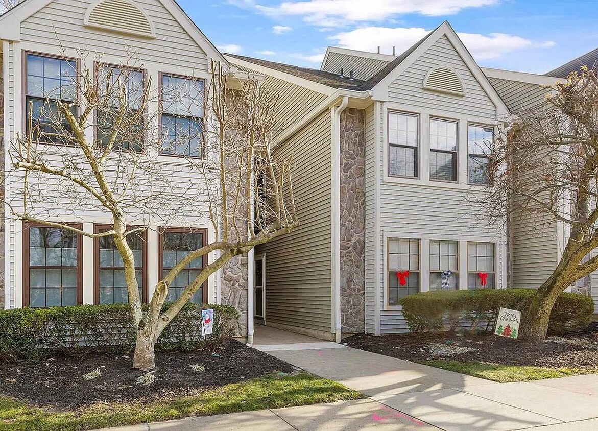 15 Summit Ct Unit 15, Evesham, NJ 08053 Apartments in Evesham, NJ