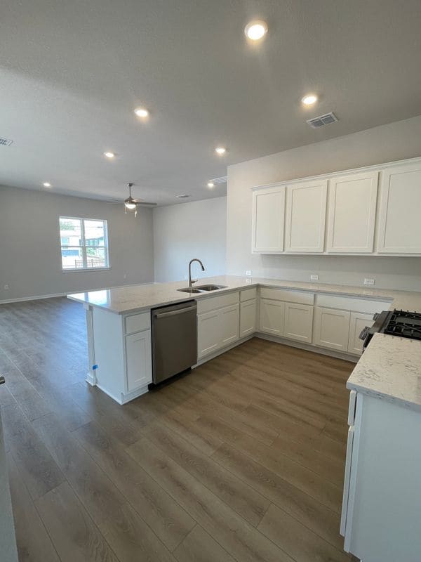 Building Photo - 4701 Wally Ave