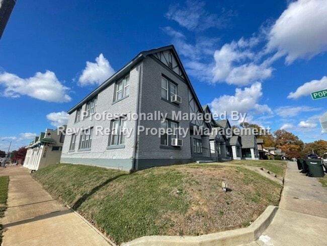 Building Photo - The Gables at Auburndale!