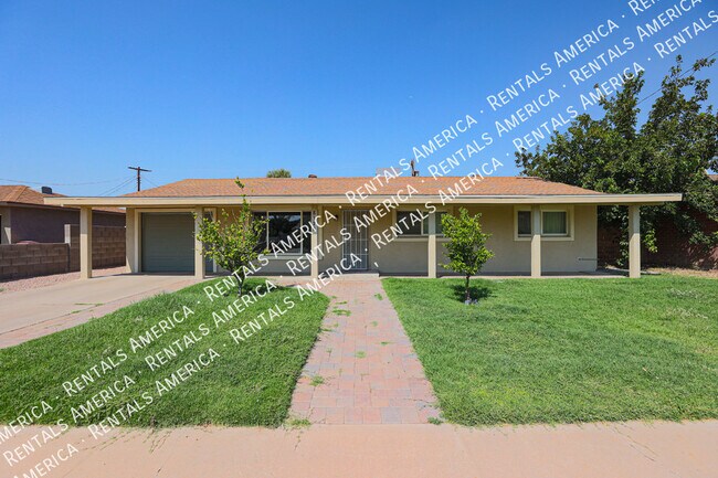 Building Photo - 8120 E Amelia Ave