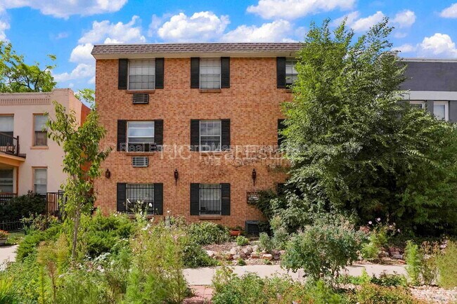 Foto del edificio - 27 S Sherman St