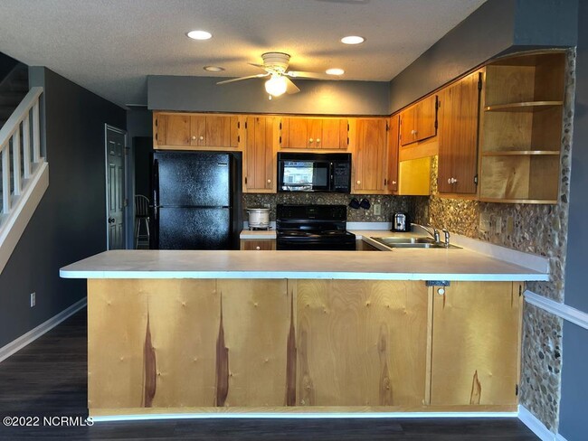 Building Photo - 51 Bermuda Landing Pl