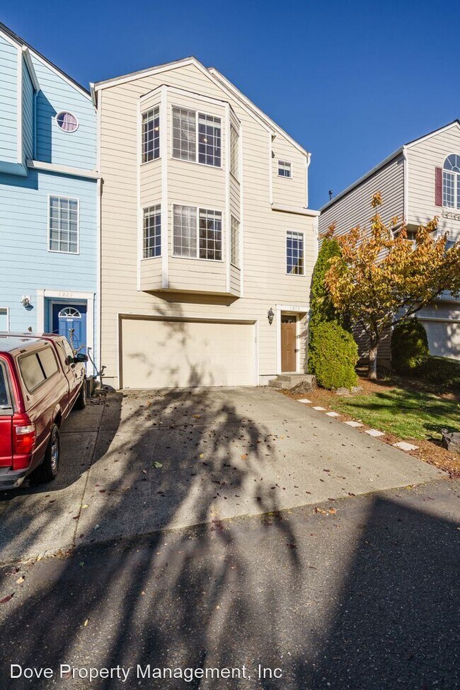 3 br, 2.5 bath House 1217 NW 7th Way House for Rent in Camas, WA