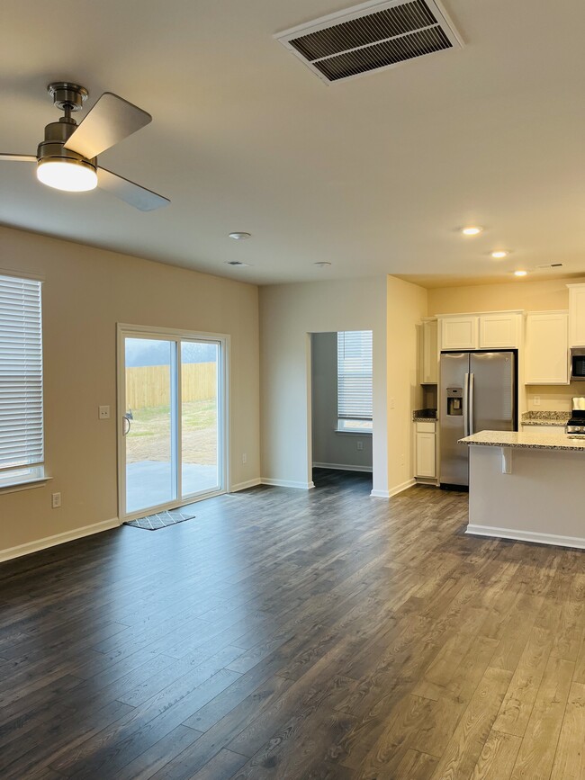 Building Photo - 3054 Hillgate Trl