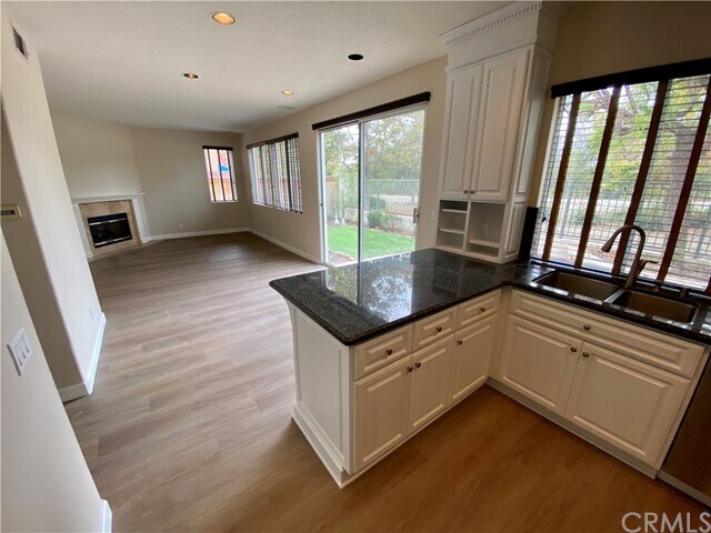 Foto del edificio - 3 Acorn Rdg