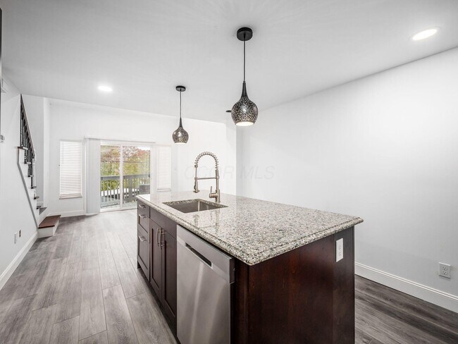 Foto del edificio - 3531 Sunset Dr