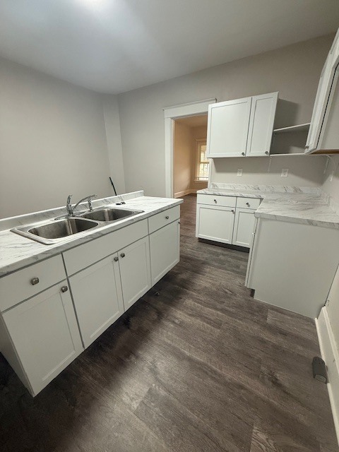 Building Photo - 1409 Young St