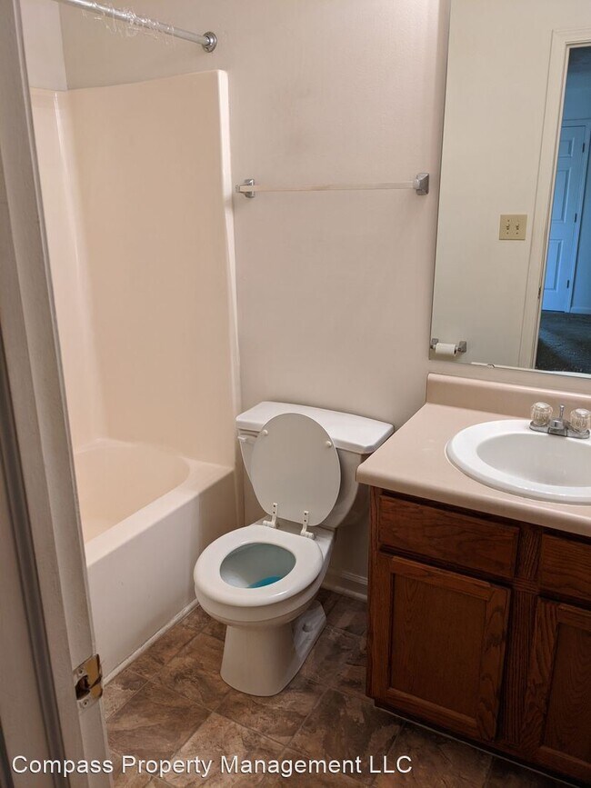 Building Photo - 2 br, 2 bath House - 69 Virgil Dr.