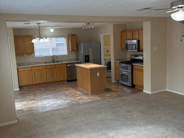 Building Photo - 6056 Park Hill Ave NW