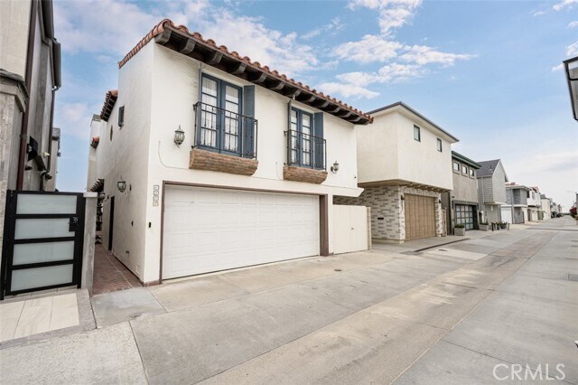Building Photo - 6804 W Oceanfront