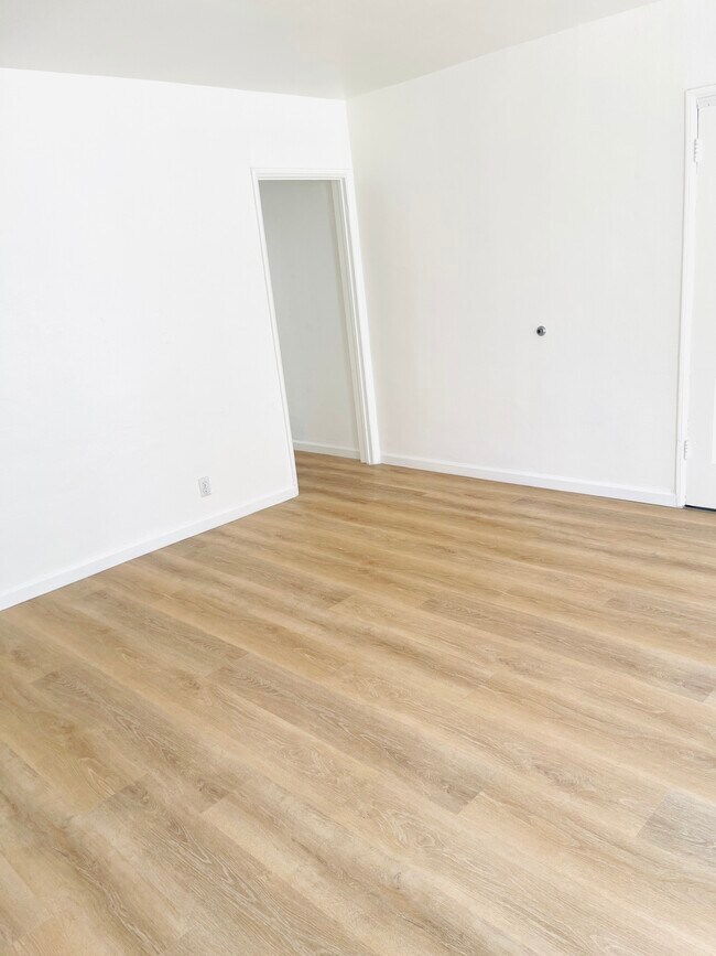 Foto del edificio - 5754 Vineland Ave