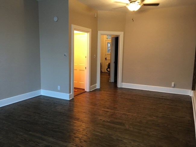 Living Room - 541 N Pine St