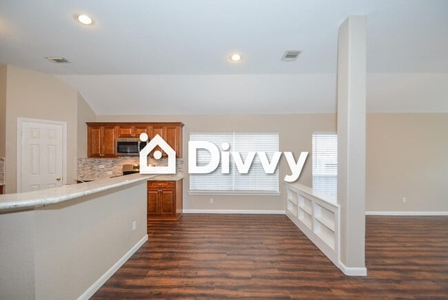Building Photo - 207 Autumn Creek Ln