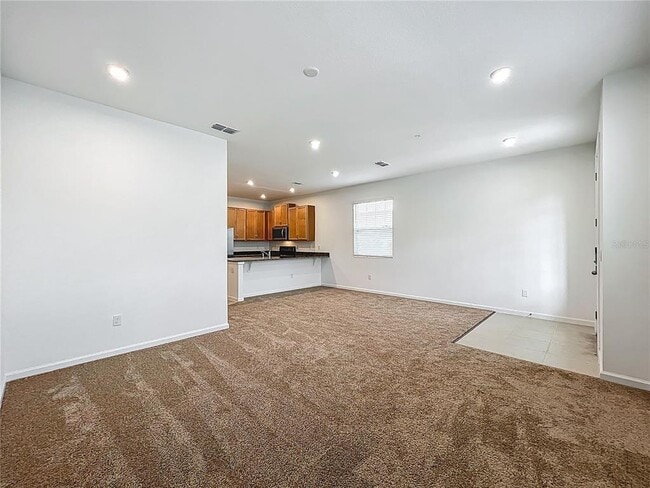 Building Photo - 9824 Walkway Dr