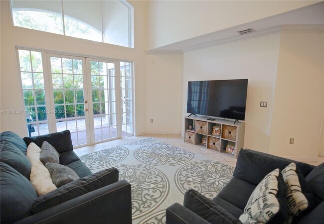 Foto del edificio - 5536 NW 113th Pl