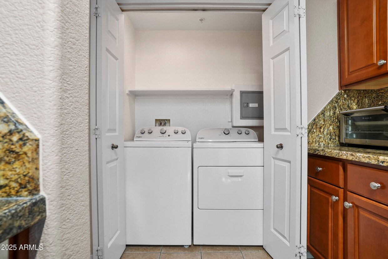 ＊1 420 W 1st St Unit 217, Tempe, AZ 85281 - Room for Rent in