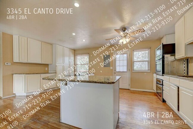 Building Photo - 3345 El Canto Dr
