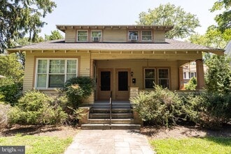 Building Photo - 733 Camden Ave