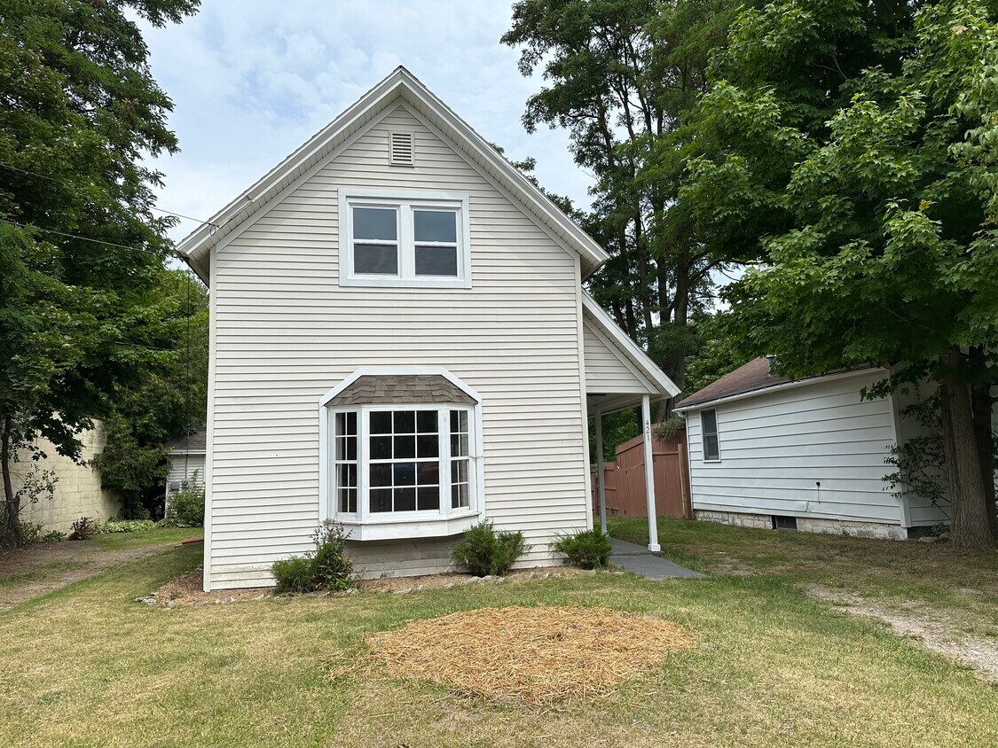 Foto principal - 421 Carleton St