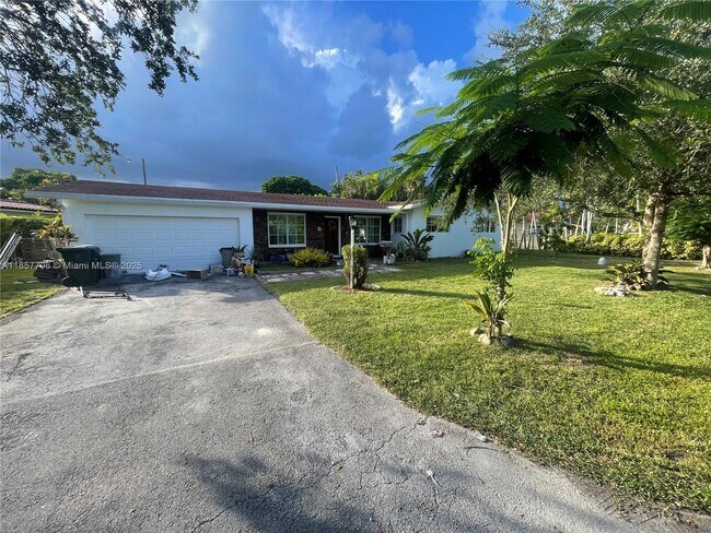 Building Photo - 6130 SW 64th Ave