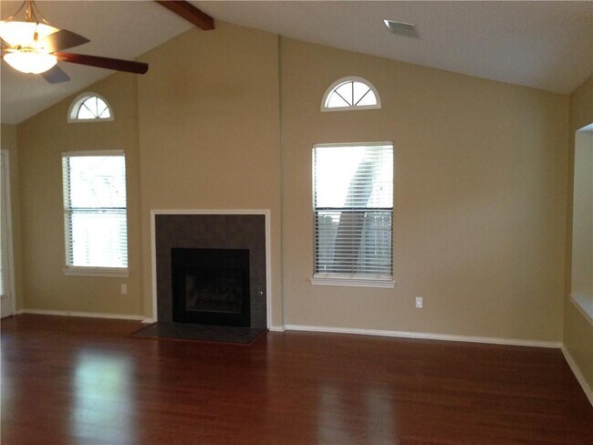 Building Photo - 7012 Riverton Dr