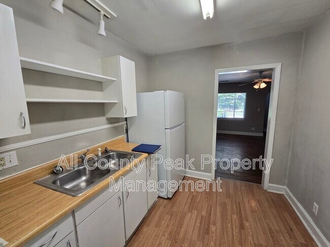 Foto del edificio - 111 Hollyberry Ln