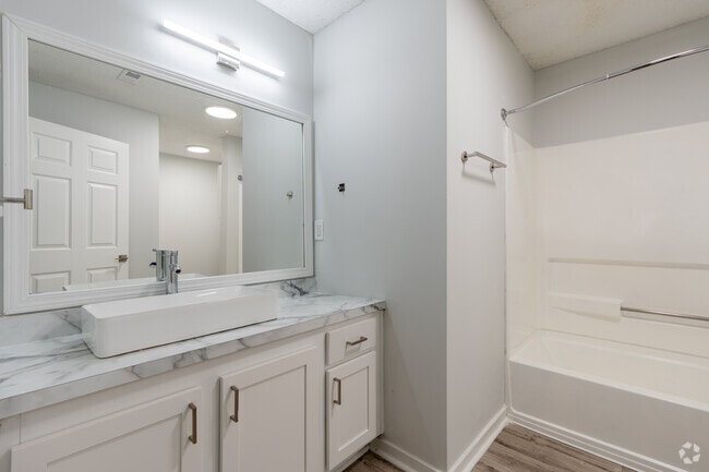 1HAB, 1BA - 766ft² - The Reserve of Byram