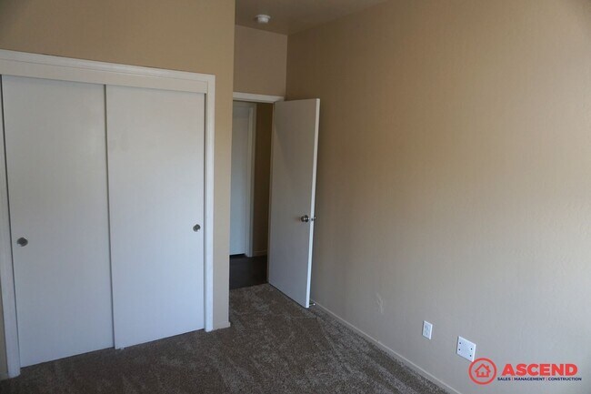 Foto del edificio - 222 Harding Ave.