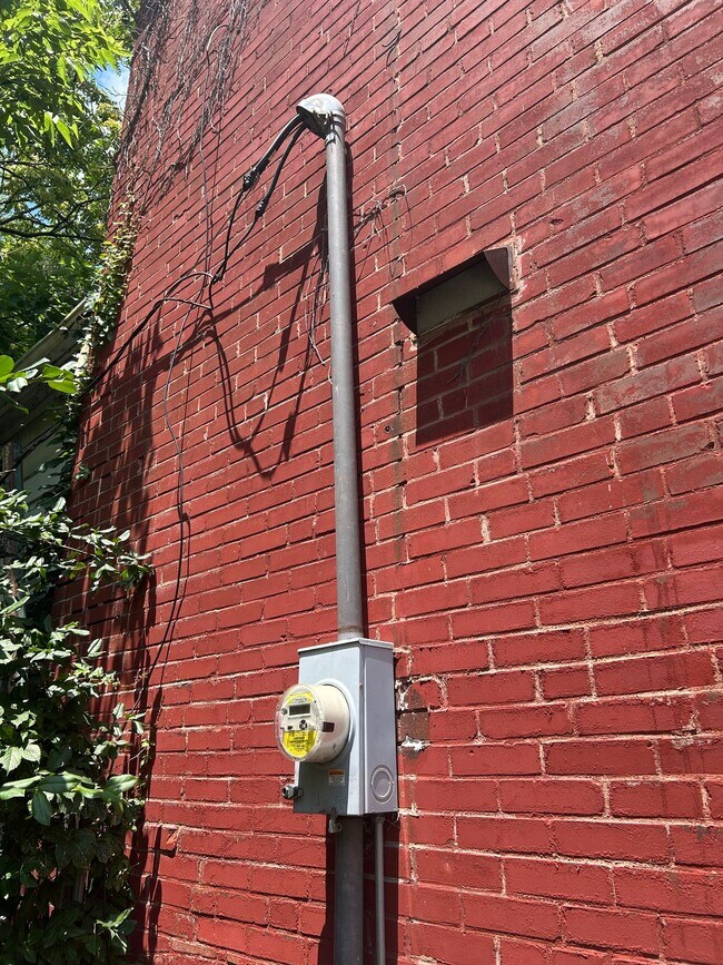 Foto del edificio - 563 N 24th St