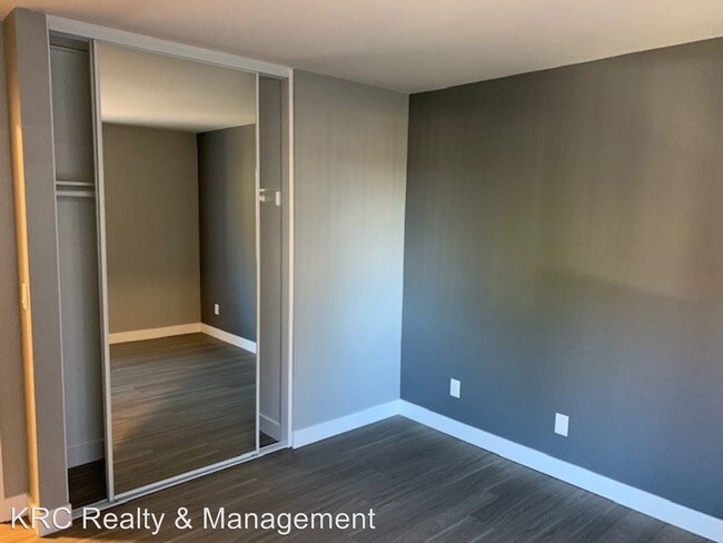Foto del edificio - 2545-2559 White Oak Pl